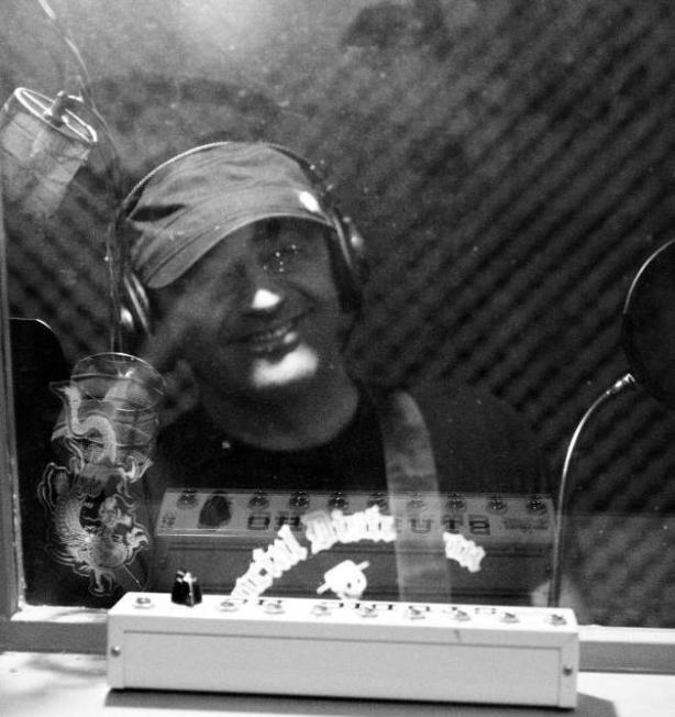 Peter Sattari in studio. Photo Credit - Kenny Sinatra, www.kscphotography.me